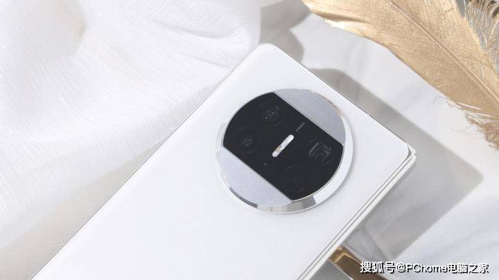 华为领跑众人追 折叠屏行业米乐 M6米乐的领军者不是说说而已(图1) 华为领跑众人追 折叠屏行业米乐 M6米乐的领军者不是说说而已(图1)
