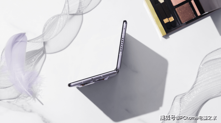 华为领跑众人追 折叠屏行业米乐 M6米乐的领军者不是说说而已(图6) 华为领跑众人追 折叠屏行业米乐 M6米乐的领军者不是说说而已(图6)