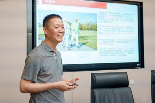 米乐 M6米乐“西电-足力健智能穿戴联合实验室”成立共研“智能老人鞋”(图2) 米乐 M6米乐“西电-足力健智能穿戴联合实验室”成立共研“智能老人鞋”(图2)