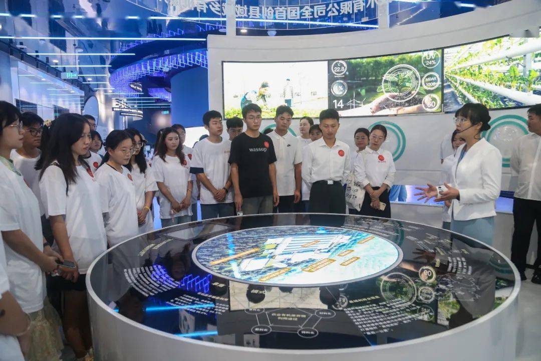 米乐M6 米乐市委书记与千名学子面对面聊了啥?(图2) 米乐M6 米乐市委书记与千名学子面对面聊了啥?(图2)