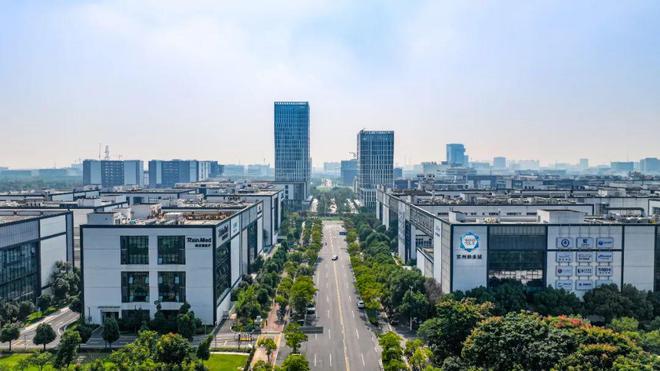 米乐 M6米乐新华日报：苏州纳米城十年绘就纳米产业发展新盛景(图1)