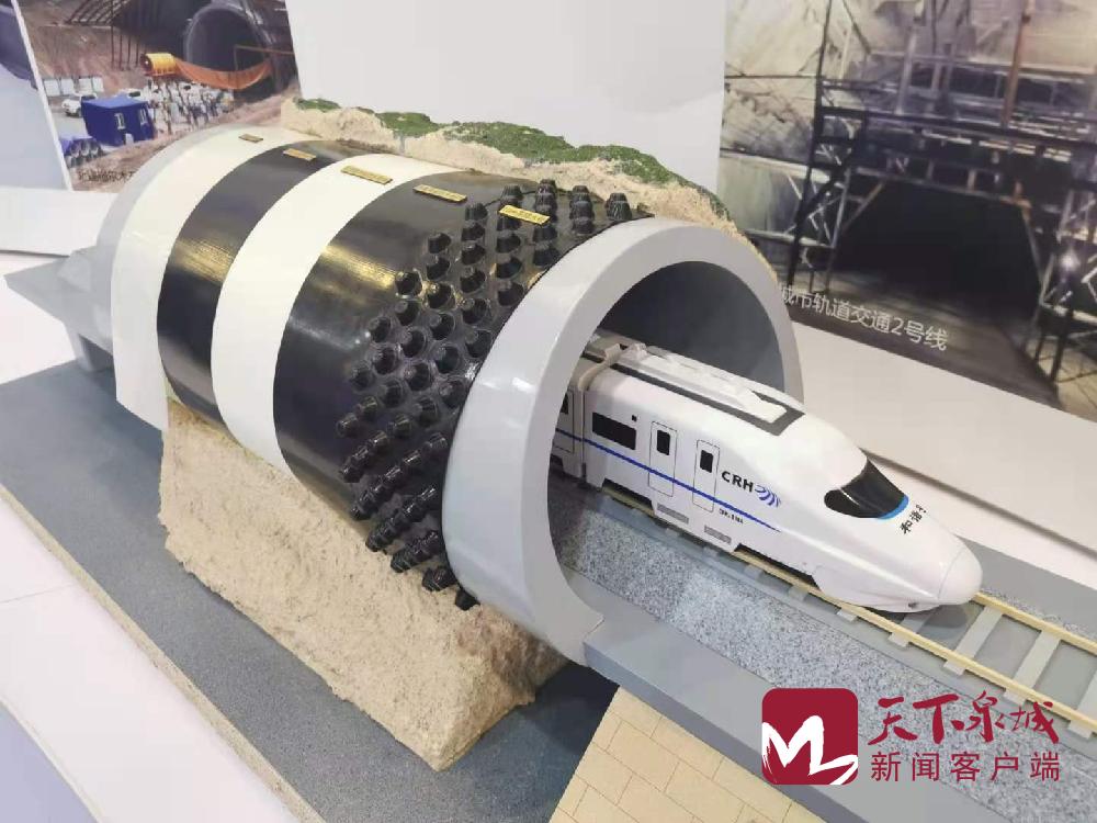 “保驾”地铁、雷神山医院、垃圾厂建设…济南这家企业引领防渗材料“百年变革”(图1) “保驾”地铁、雷神山医院、垃圾厂建设…济南这家企业引领防渗材料“百年变革”(图1)