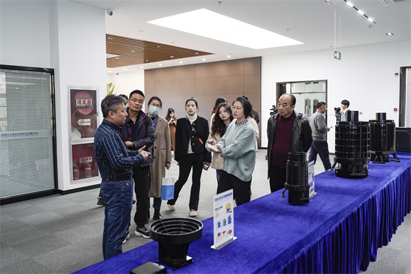 苏州纳米城“媒体采风行”探寻纳米产业发展生动实践(图2) 苏州纳米城“媒体采风行”探寻纳米产业发展生动实践(图2)