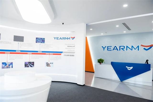 纳米材料上“打孔”!看常州这家企业的超级“魔法”(图8) 纳米材料上“打孔”!看常州这家企业的超级“魔法”(图8)