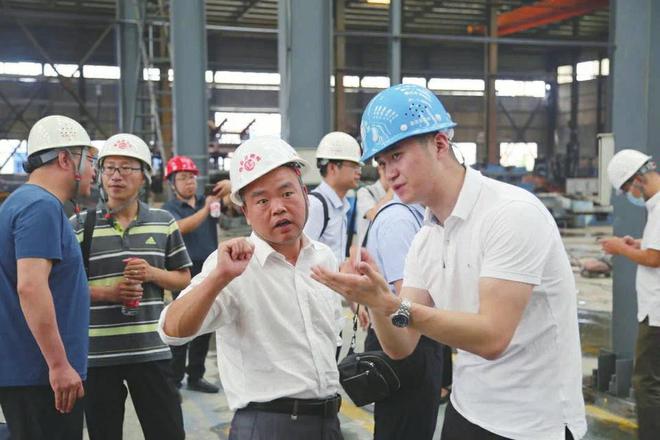 科技专家进企业 吕梁转型蹚新路(图1) 科技专家进企业 吕梁转型蹚新路(图1)