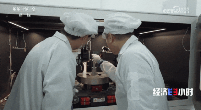 小纳米、大奇迹!央视24分钟报道聚焦园区这个产业(图5) 小纳米、大奇迹!央视24分钟报道聚焦园区这个产业(图5)