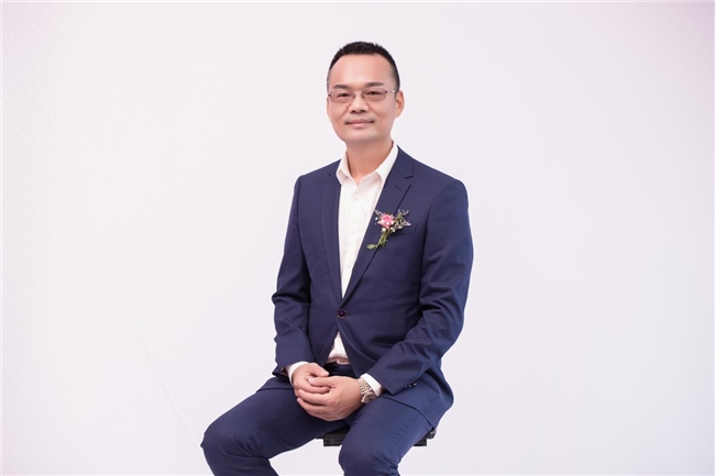 雾化新材料“科研尖兵”:紫荆未来向上攀登向下扎根(图1) 雾化新材料“科研尖兵”:紫荆未来向上攀登向下扎根(图1)