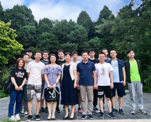 雾化新材料“科研尖兵”:紫荆未来向上攀登向下扎根(图3) 雾化新材料“科研尖兵”:紫荆未来向上攀登向下扎根(图3)