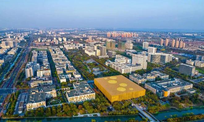 《苏州日报》头版:为新型工业化注入园区动力(图4) 《苏州日报》头版:为新型工业化注入园区动力(图4)