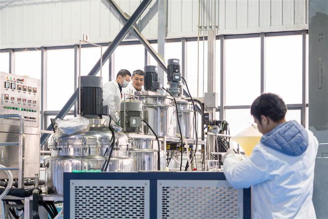 武汉先进院中试基地二期正式投用新能源汽车有望用上阻燃性更强的新材料(图3)