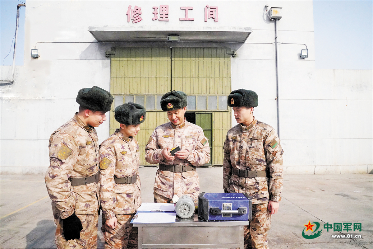 “兵专家”李红岩：追赶时代的“赶潮人”(图3)