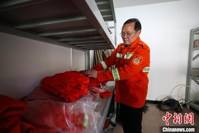 贵州汇川:护林员陈正华“以林为家”坚守林场25年(图5) 贵州汇川:护林员陈正华“以林为家”坚守林场25年(图5)