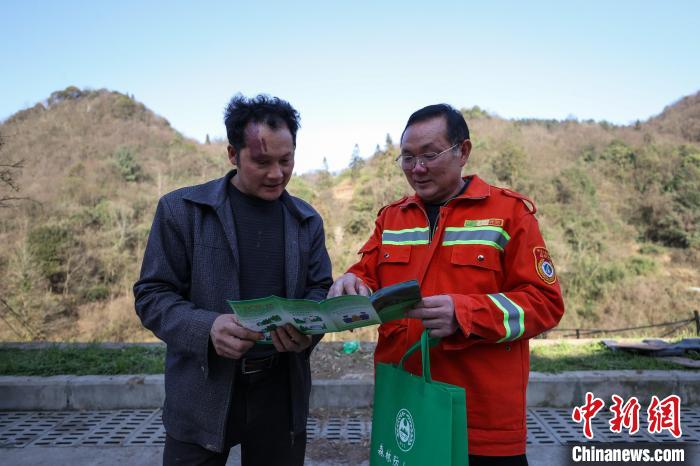 贵州汇川:护林员陈正华“以林为家”坚守林场25年(图8) 贵州汇川:护林员陈正华“以林为家”坚守林场25年(图8)