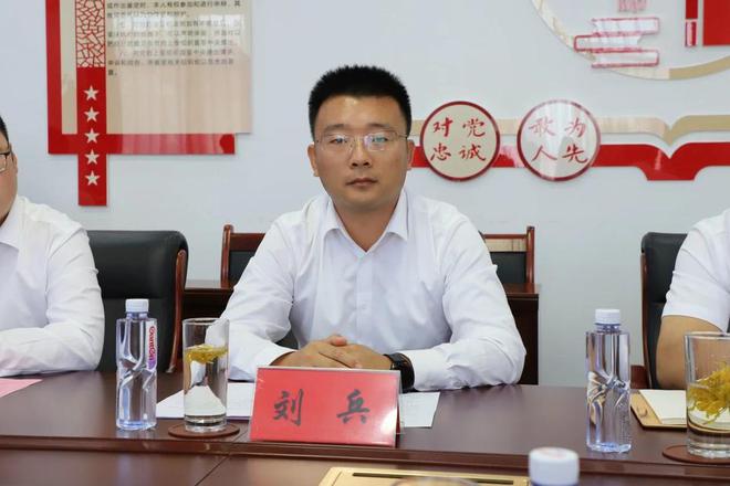 年产40万吨环保水基纳米乳液树脂项目签约仪式在吕艺镇举行(图1) 年产40万吨环保水基纳米乳液树脂项目签约仪式在吕艺镇举行(图1)