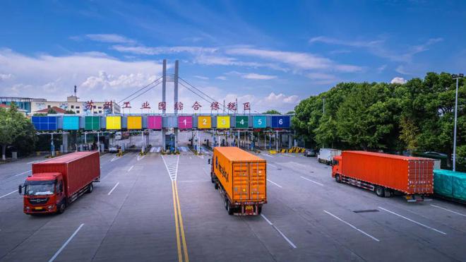 《苏州日报》头版聚焦：书写中国式现代化园区实践新篇章(图11)