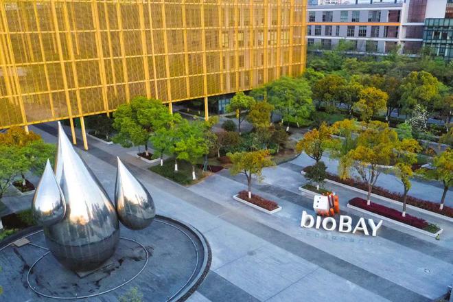 《苏州日报》头版聚焦园区:激活开放创新“一池春水”!(图2) 《苏州日报》头版聚焦园区:激活开放创新“一池春水”!(图2)