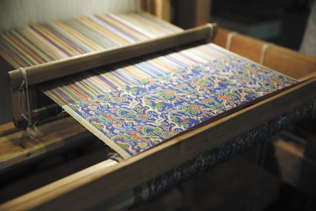 只知道绫罗绸缎?如今丝绸已有14大类!(图2) 只知道绫罗绸缎?如今丝绸已有14大类!(图2)